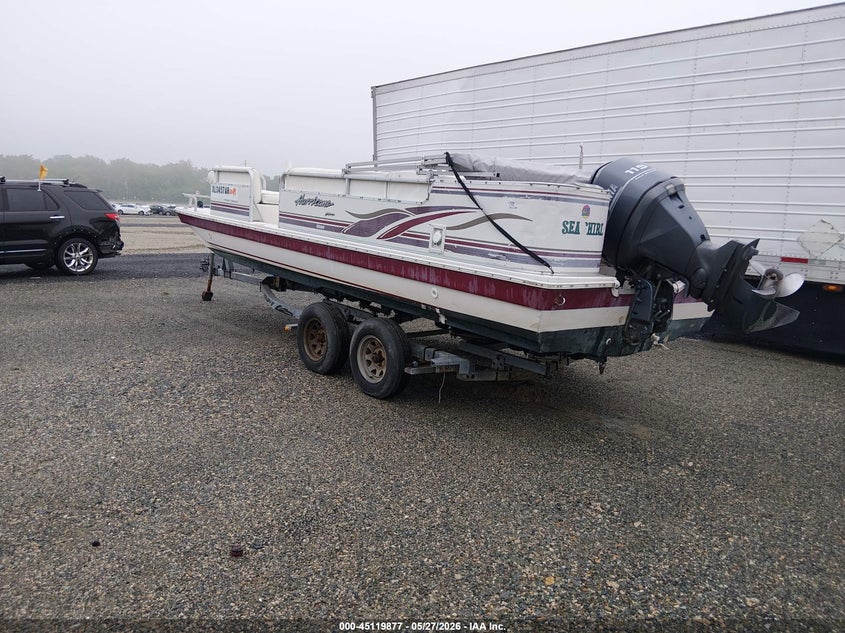 2001 GODFREY HURRICANE FUN DECK auction photo 3