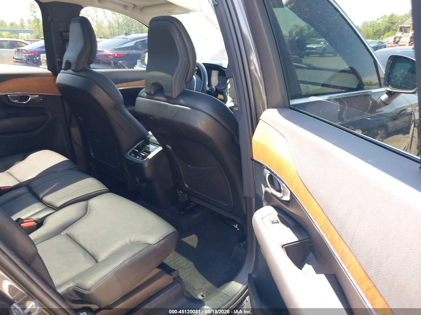 2023 VOLVO XC90 auction photo 8