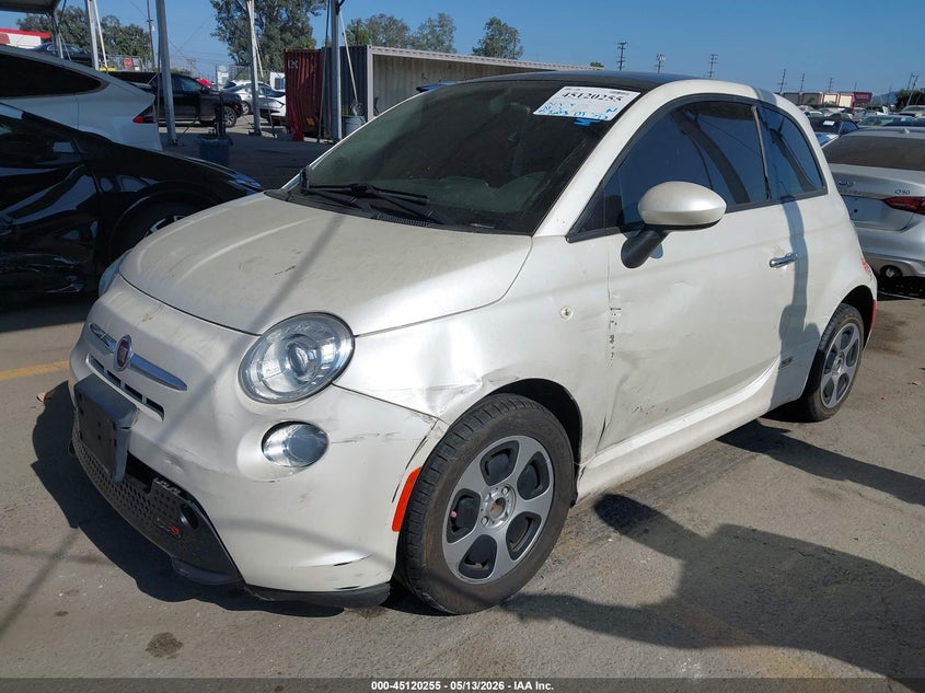 2017 FIAT 500E auction photo 2