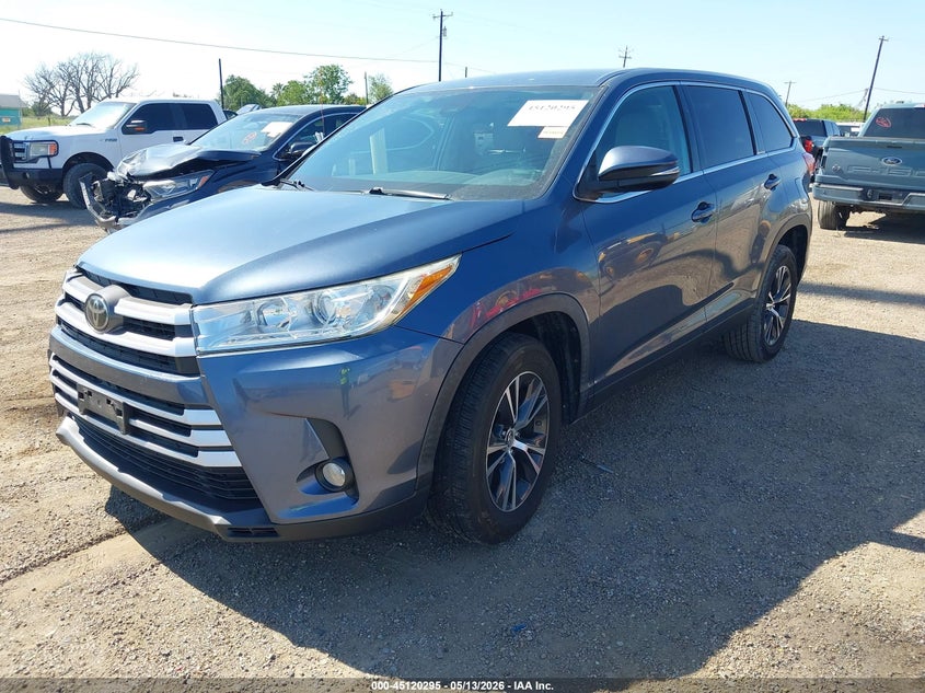 2019 TOYOTA HIGHLANDER auction photo 2