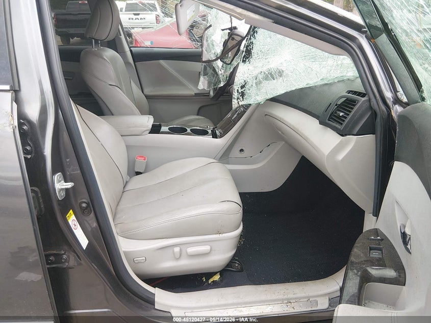 2015 TOYOTA VENZA auction photo 5
