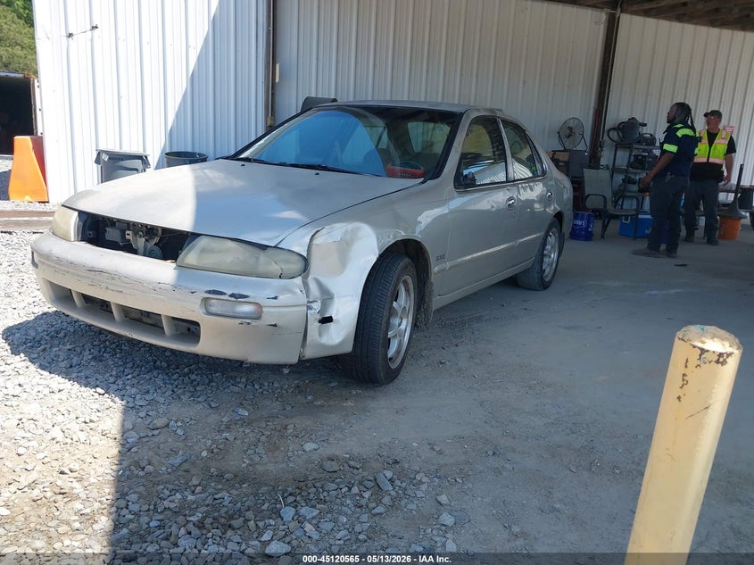 1N4BU31F9PC124011 1993 Nissan Altima Xe/Gxe/Se/Gle photo 1
