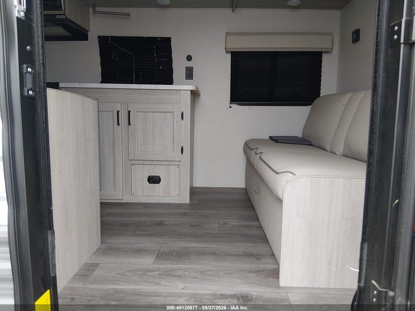 2025 COACHMEN CATALINA auction photo 5