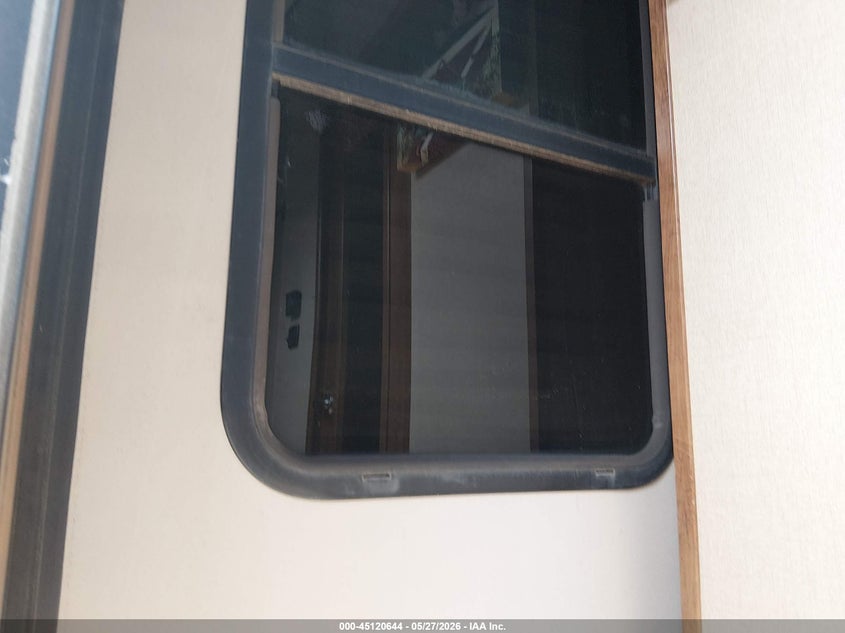 2016 CHAPARRAL 371MBRB auction photo 8