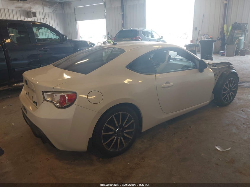 Vin: jf1znaa19d2701352, lot: 45618312, scion fr-s 20134