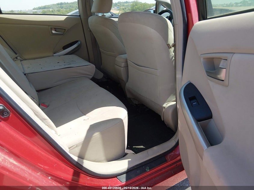 2014 TOYOTA PRIUS auction photo 8