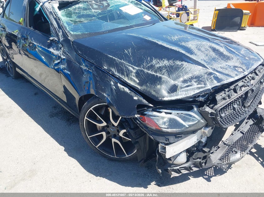 AtlanticExpress - Mercedes-Benz E-Class