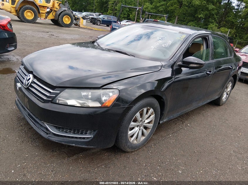 2012 Volkswagen Passat 2.5l S 1VWAP7A36CC014504 photo 1