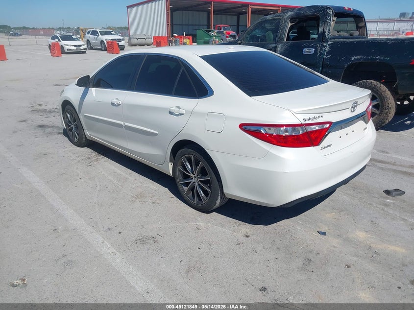 2015 TOYOTA CAMRY auction photo 3
