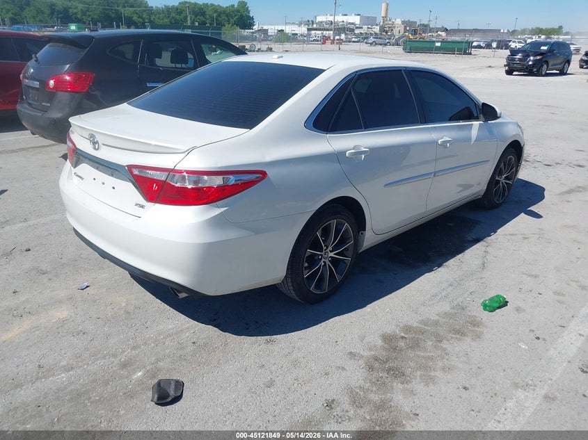 2015 TOYOTA CAMRY auction photo 4