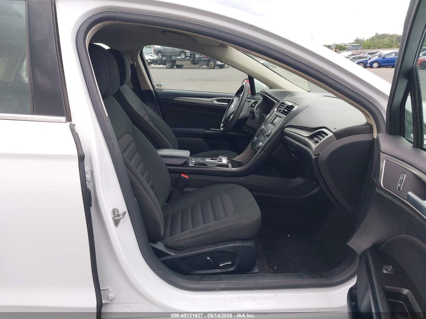 2017 FORD FUSION auction photo 5