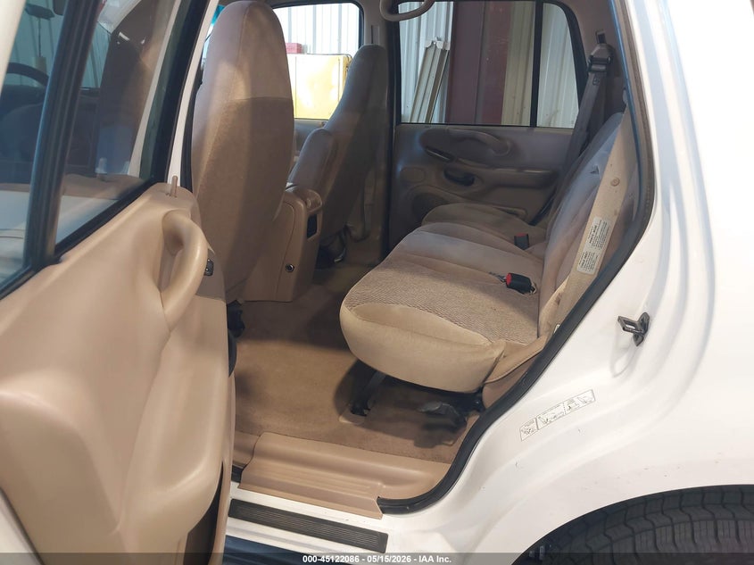 1998 Ford Expedition Eddie Bauer/Xlt VIN: 1FMRU18W6WLC34964 Lot: 45122086