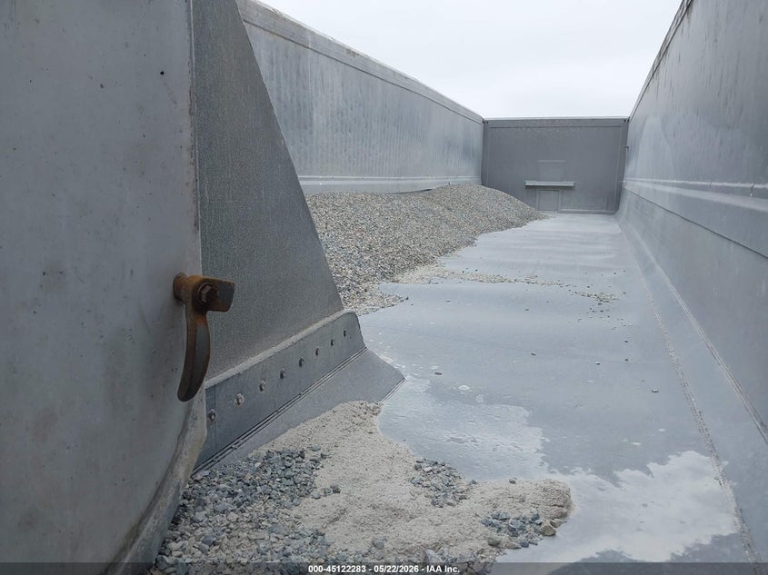 2014 EAST MANUFACTURING GRAIN TRAILER auction photo 5