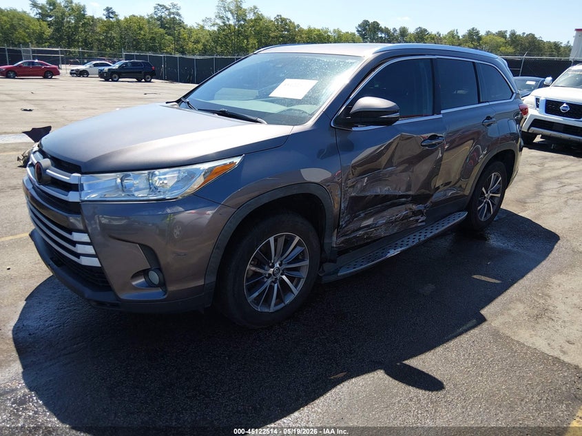 2019 TOYOTA HIGHLANDER auction photo 2