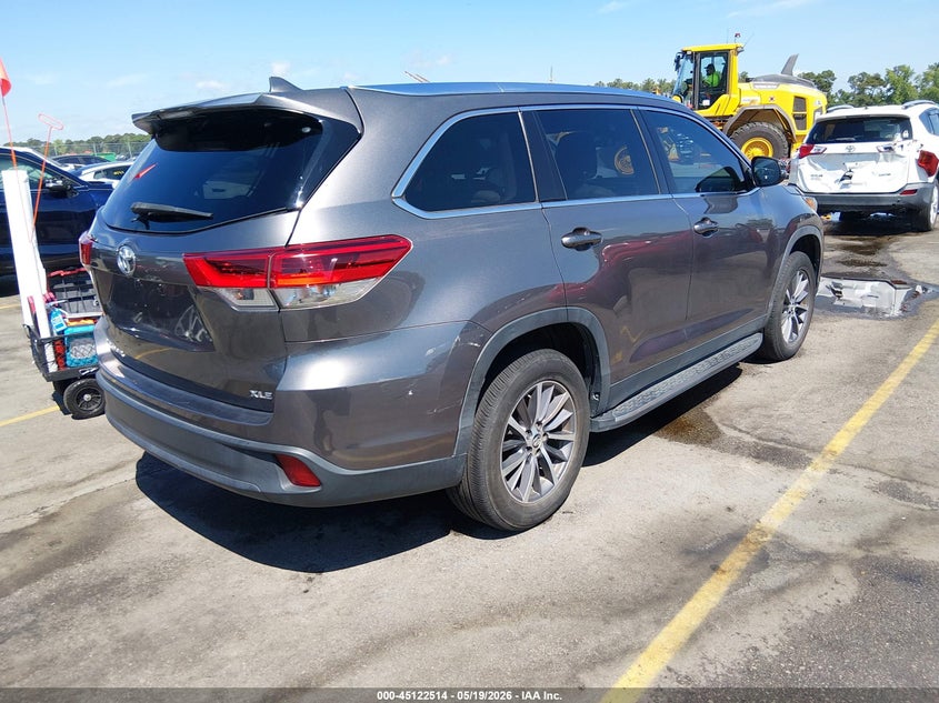2019 TOYOTA HIGHLANDER auction photo 4