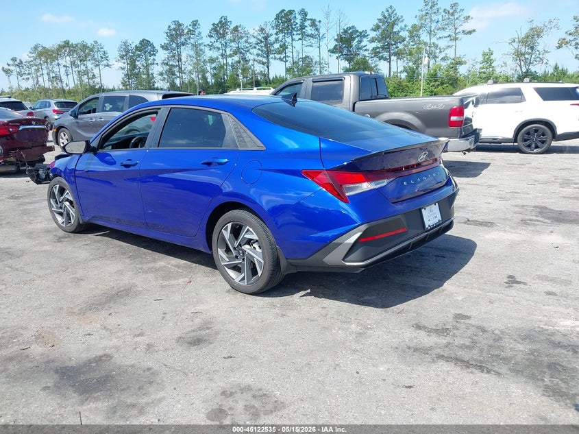2025 HYUNDAI ELANTRA auction photo 3
