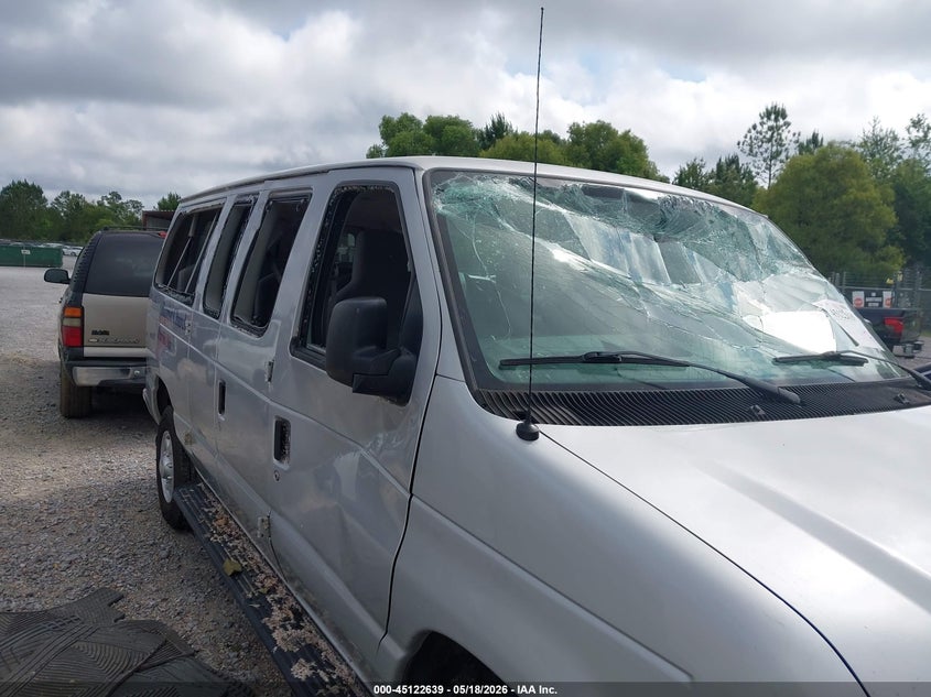 2012 Ford Econoline 5.4 E-350 Super Duty Xlt white Lot 111045122639 Vin 1FBNE3BL1CDA90163