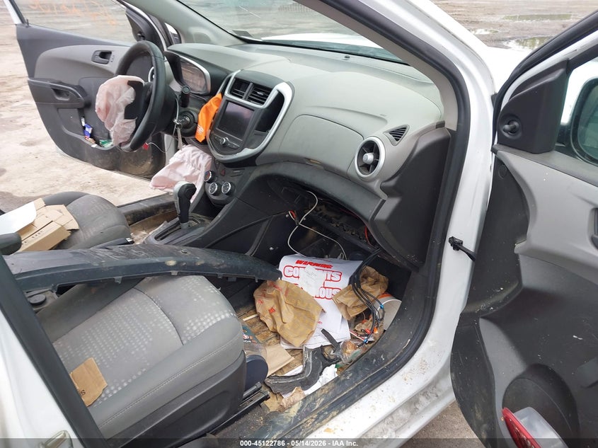 Vin: 1g1jb5sbxl4118248, lot: 45620402, chevrolet sonic fwd  ls 2020 img_1