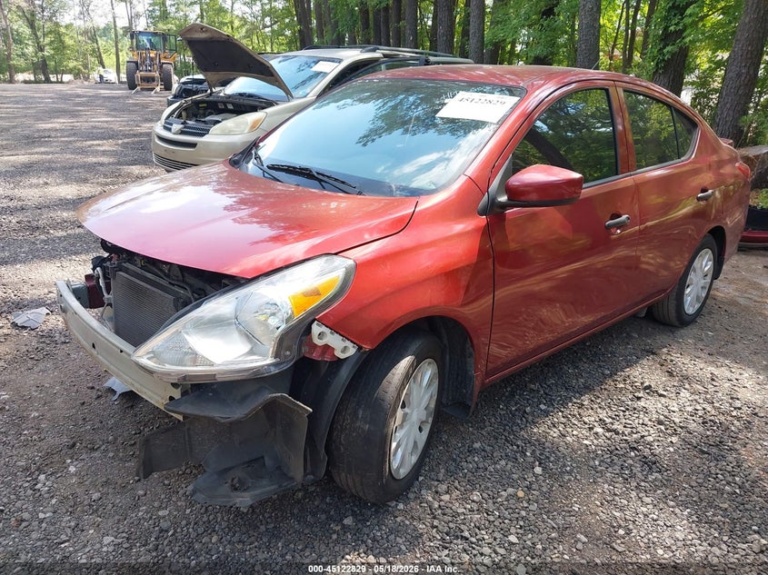 2019 NISSAN VERSA auction photo 2