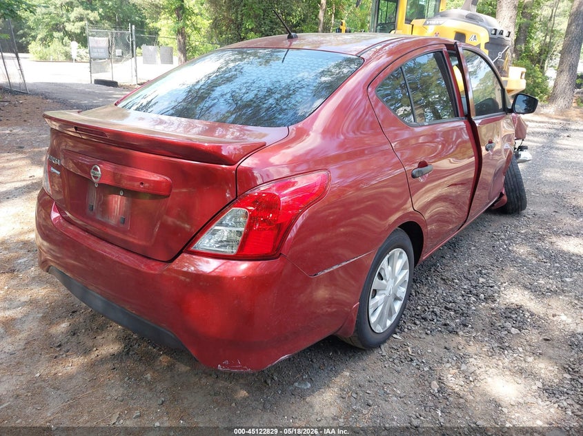 2019 NISSAN VERSA auction photo 4