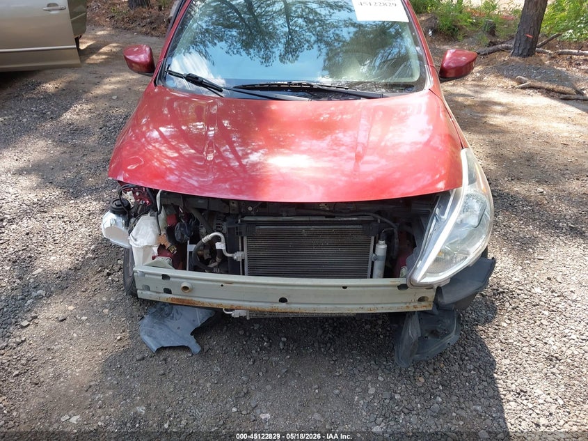 2019 NISSAN VERSA auction photo 6