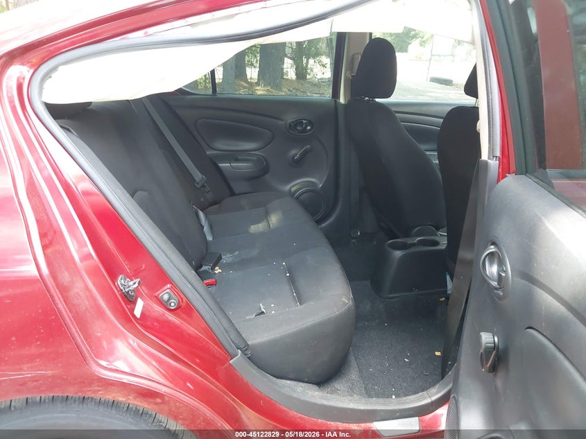 2019 NISSAN VERSA auction photo 8