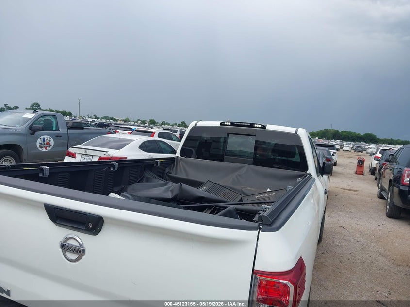 2017 NISSAN TITAN auction photo 8