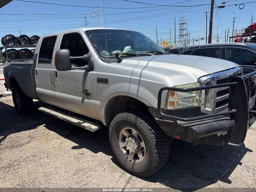 2005 FORD F-350 LARIAT/XL/XLT