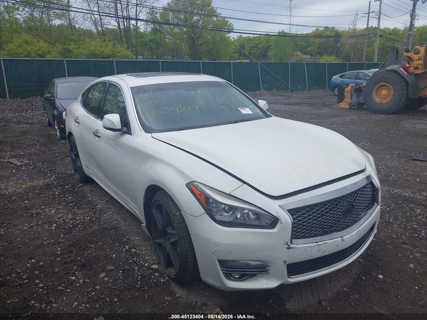 2016 INFINITI Q70 auction photo 1