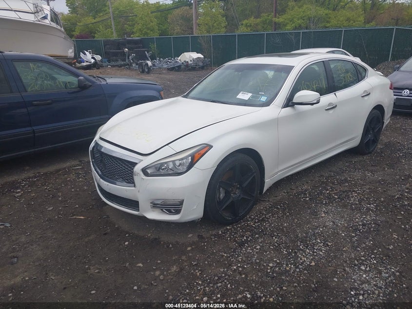 2016 INFINITI Q70 auction photo 2