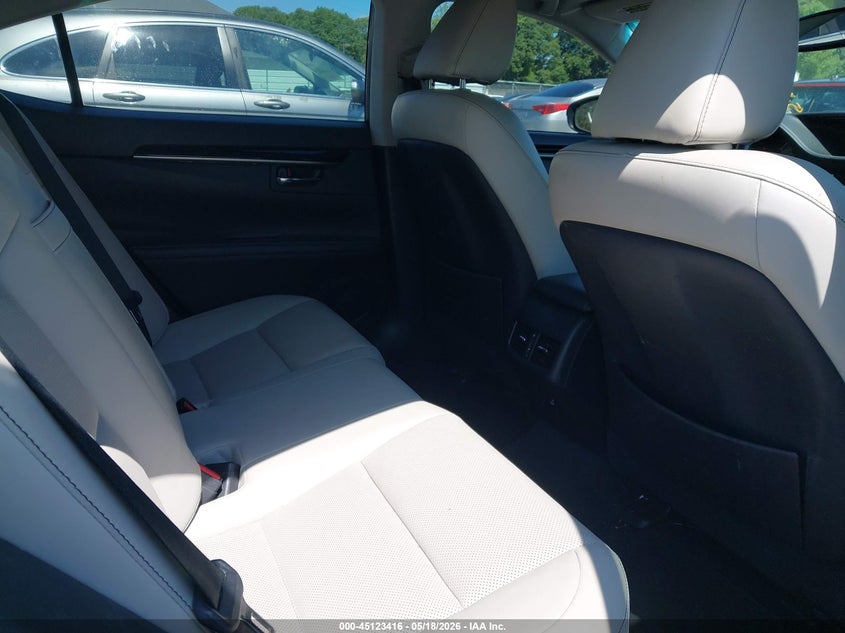 2015 Lexus Es 350 VIN: JTHBK1GG8F2204682 Lot: 45123416