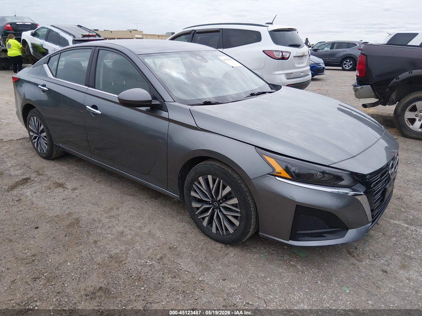 2023 Nissan Altima