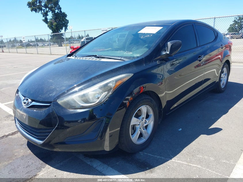 2014 HYUNDAI ELANTRA auction photo 2