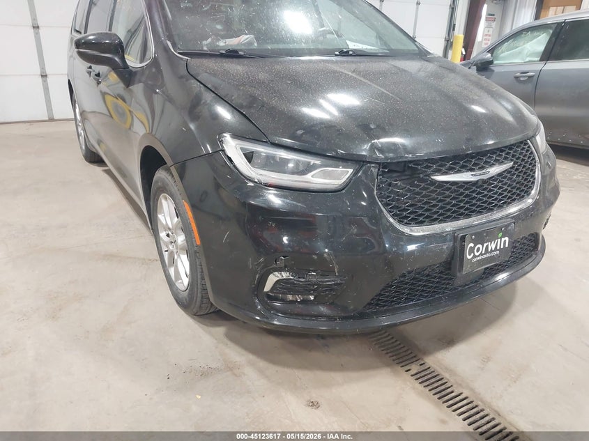 2023 CHRYSLER PACIFICA auction photo 6