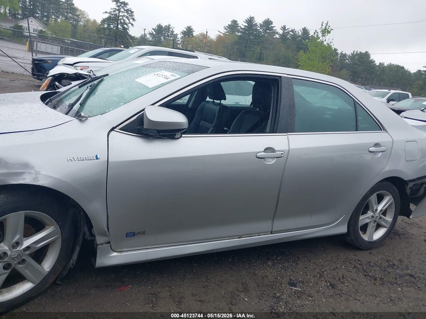 AtlanticExpress - Toyota Camry Hybrid
