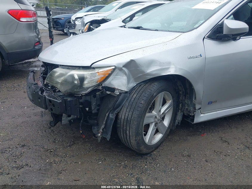 AtlanticExpress - Toyota Camry Hybrid