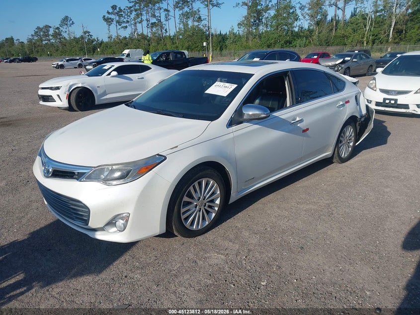 2015 TOYOTA AVALON HYBRID auction photo 2