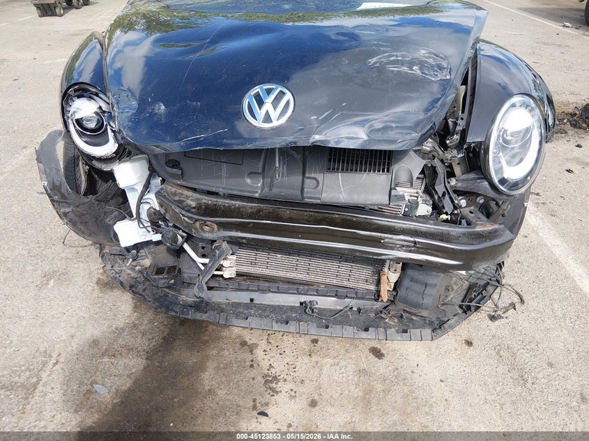 2018 Volkswagen Beetle 2.0T Se VIN: 3VWJD7AT3JM714176 Lot: 45123853
