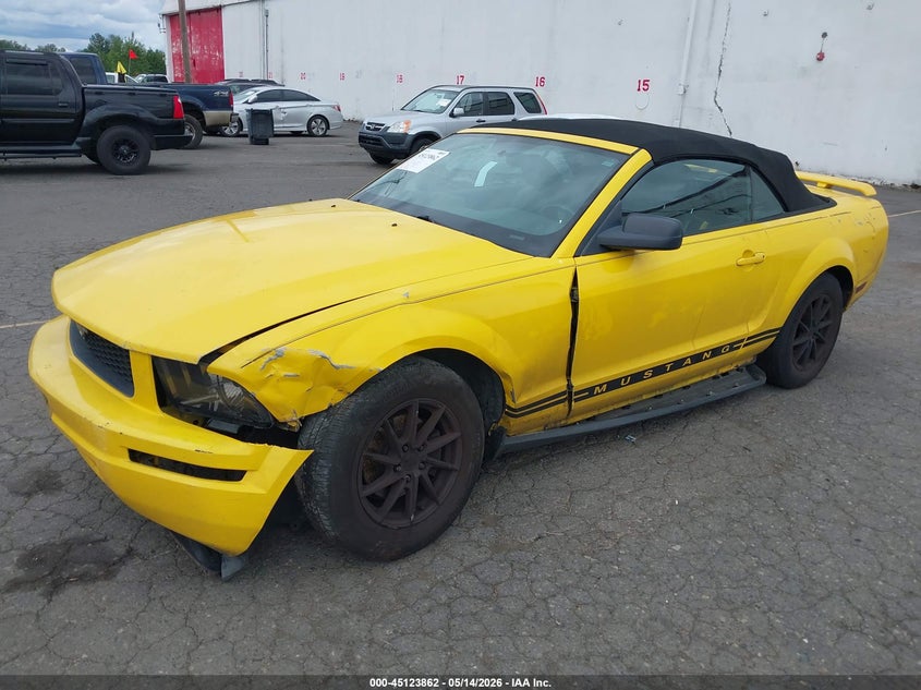 1ZVHT84NX55233051 2005 Ford Mustang photo 1