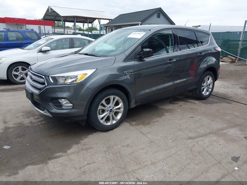 VIN 1FMCU0GD9HUB96949 2017 FORD ESCAPE SE