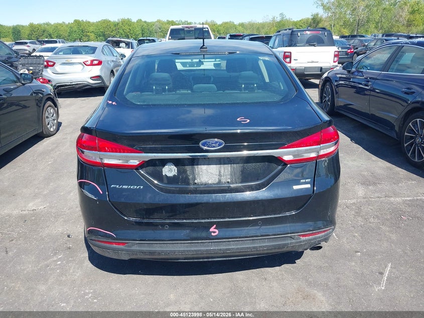 VIN 3FA6P0HD9JR203201 2018 FORD FUSION SE