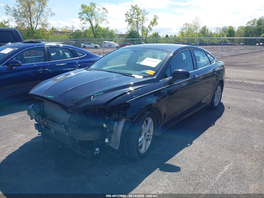 VIN 3FA6P0HD9JR203201 2018 FORD FUSION SE