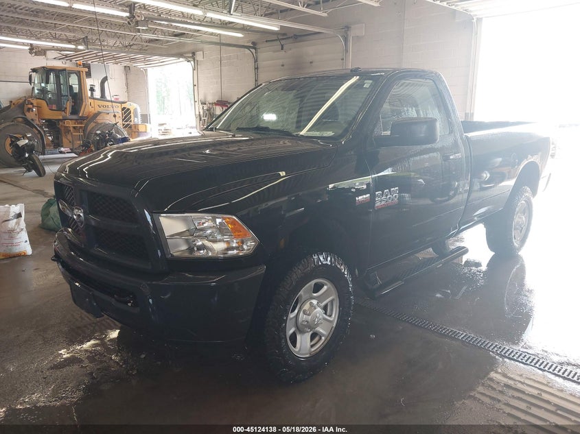Vin: 3c6lr5at9jg343659, lot: 45621754, ram 2500 tradesman  4x4 8' box 20182