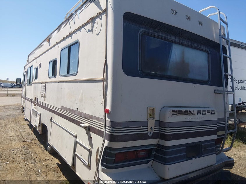 1989 CHEVROLET P30 auction photo 3