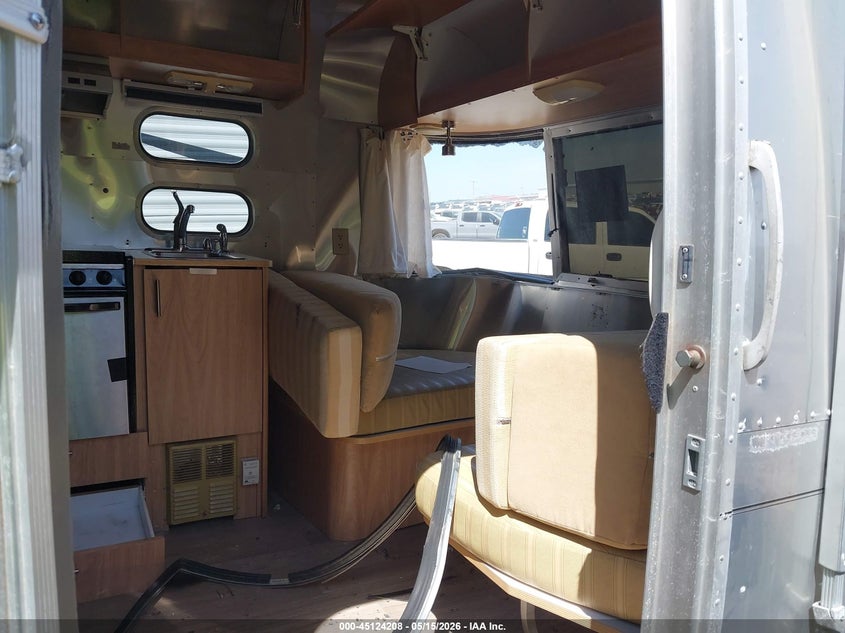 2007 AIRSTREAM SAFARI auction photo 5