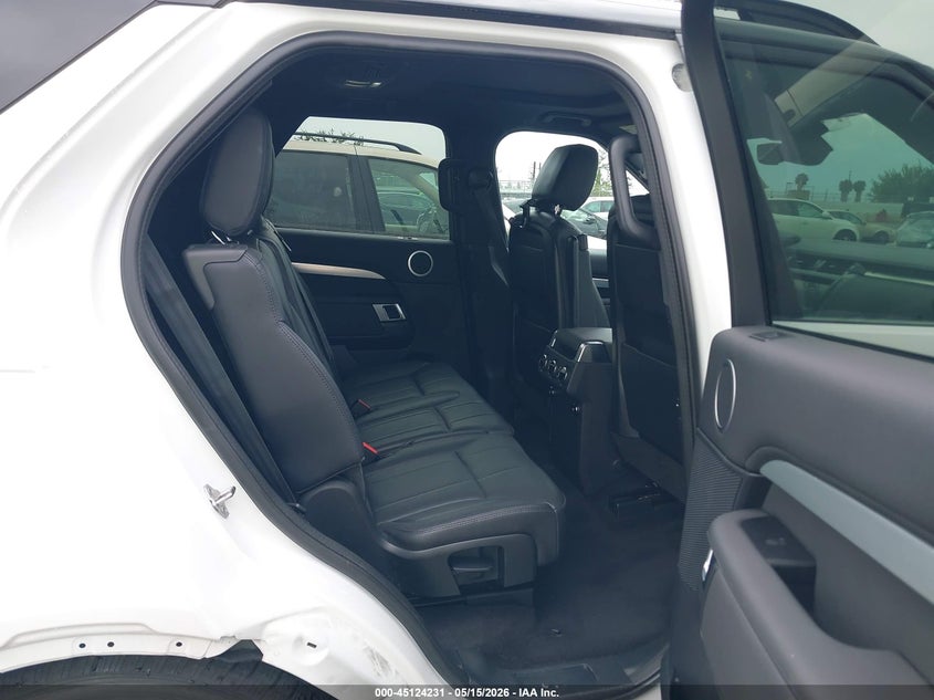 2020 Land Rover Discovery Landmark Edition VIN: SALRU2RV3L2423856 Lot: 45124231
