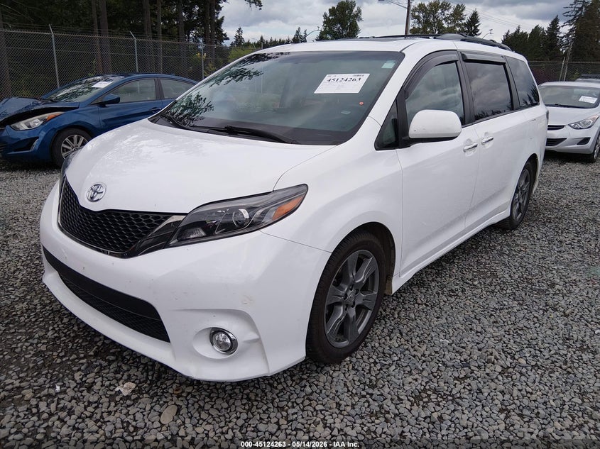 2017 Toyota Sienna Se 8 Passenger 5TDXZ3DC9HS863298 photo 1