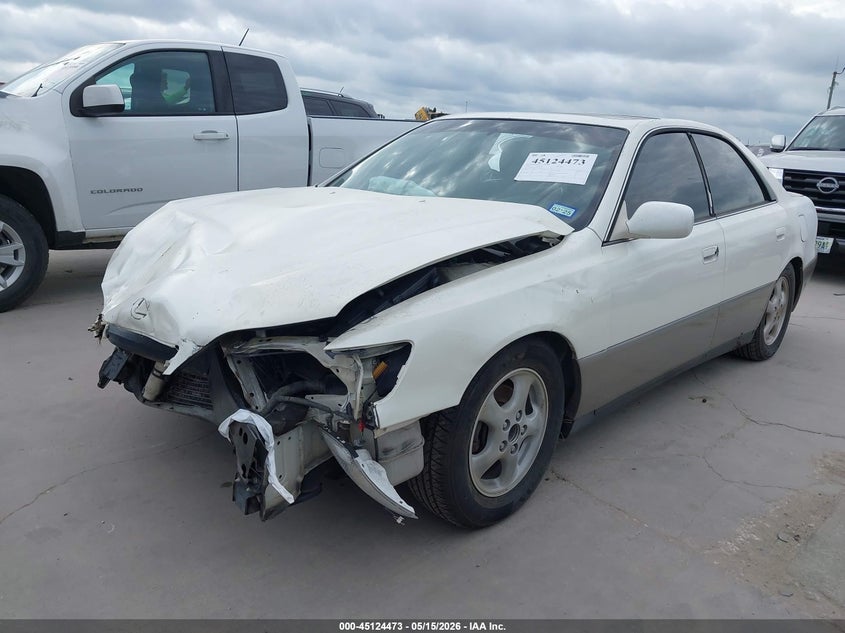 1998 Lexus Es 300 JT8BF28G7W0143703 photo 1
