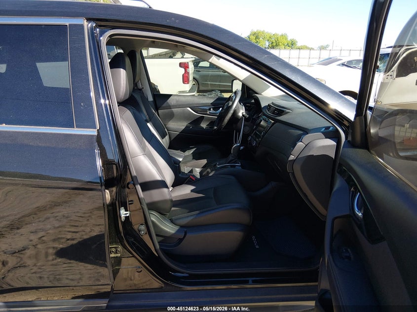 2018 NISSAN ROGUE auction photo 5