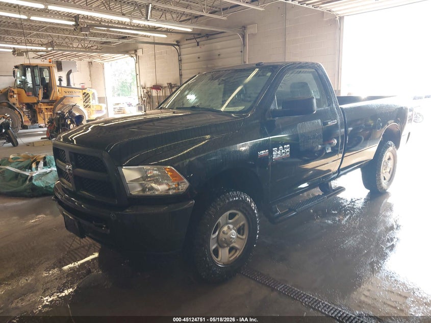 Vin: 3c6lr5at5jg343660, lot: 45622367, ram 2500 tradesman  4x4 8' box 20182